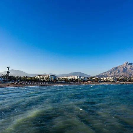 아파트 By Riva - Chic, Contemporary In Puerto Banus Gardens 마르베야