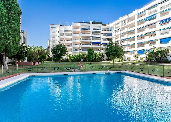 아파트 By Riva - Chic, Contemporary In Puerto Banus Gardens 마르베야