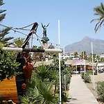 By Riva - Chic, Contemporary In Puerto Banus Gardens Daire *